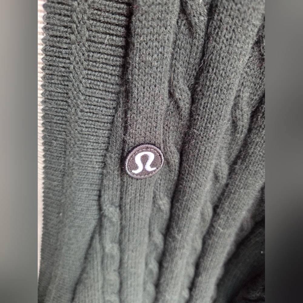 Lululemon Women's Forest Green Cotton Blend Cable Knit Cardigan Size Medium - Picture 4 of 8